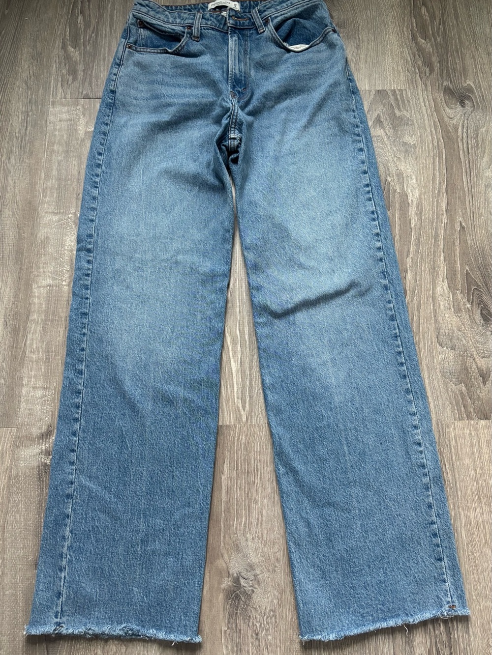 Abercrombie & Fitch Women’s High Rise 90’s Relaxed Jeans Size 29/8L
